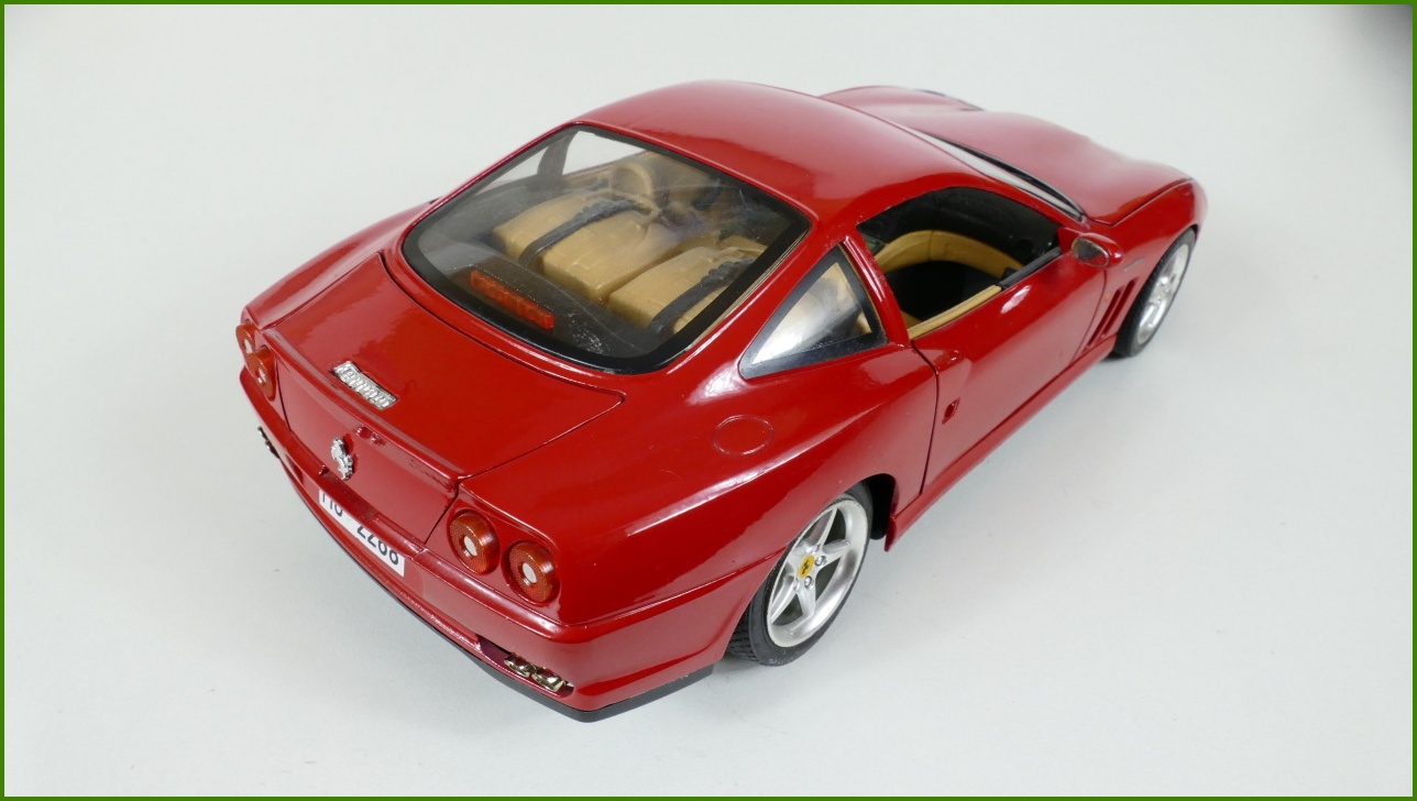Kovový Model Bburago 1:18 - Ferrari 550 Maranello (1996)
