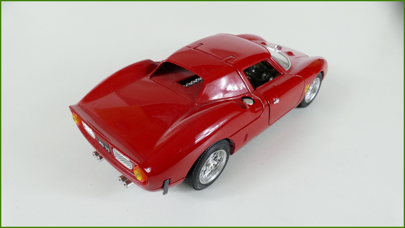 Kovový Model Bburago 1:18 - Ferrari 250 Le Mans (1965) - Viz Popis