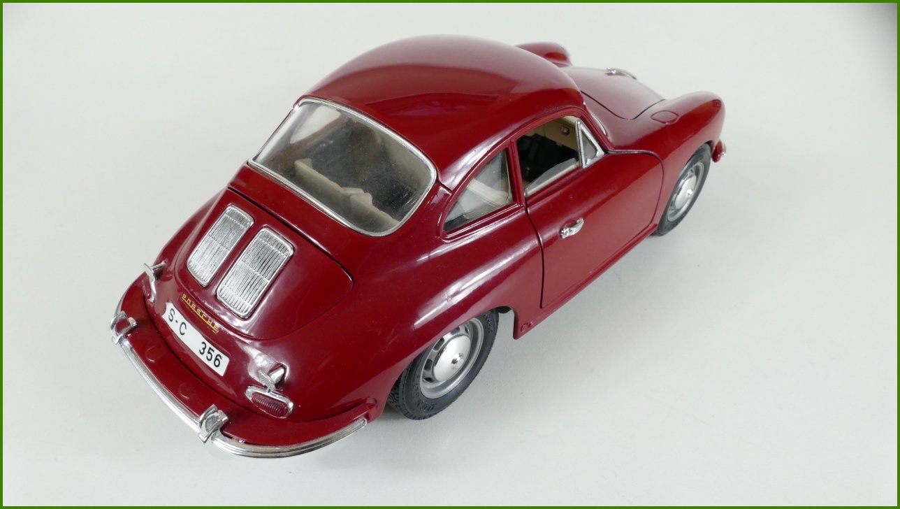 Kovový Model Bburago 1:18 - Porsche 356 B (1961)