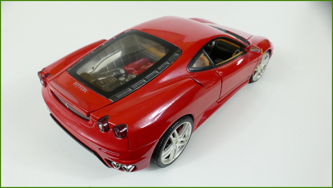 Model Hot Wheels 1:18 - Ferrari F430
