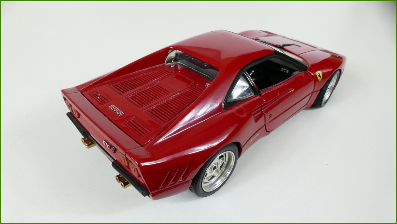 Model Hot Wheels 1:18 - Ferrari 288 GTO - Viz Popis