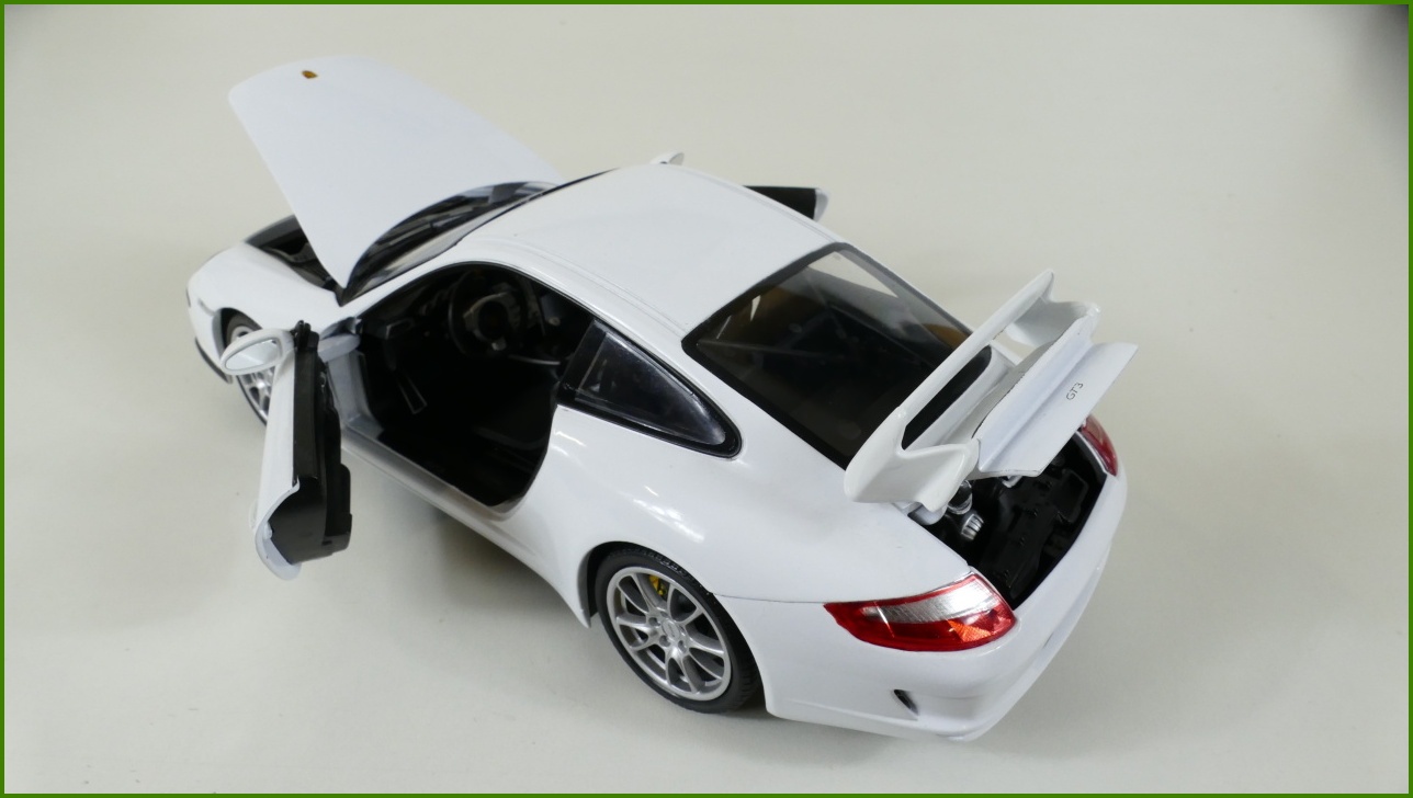 Model Auta Welly 1:18 - Porsche 911 (997) GT3