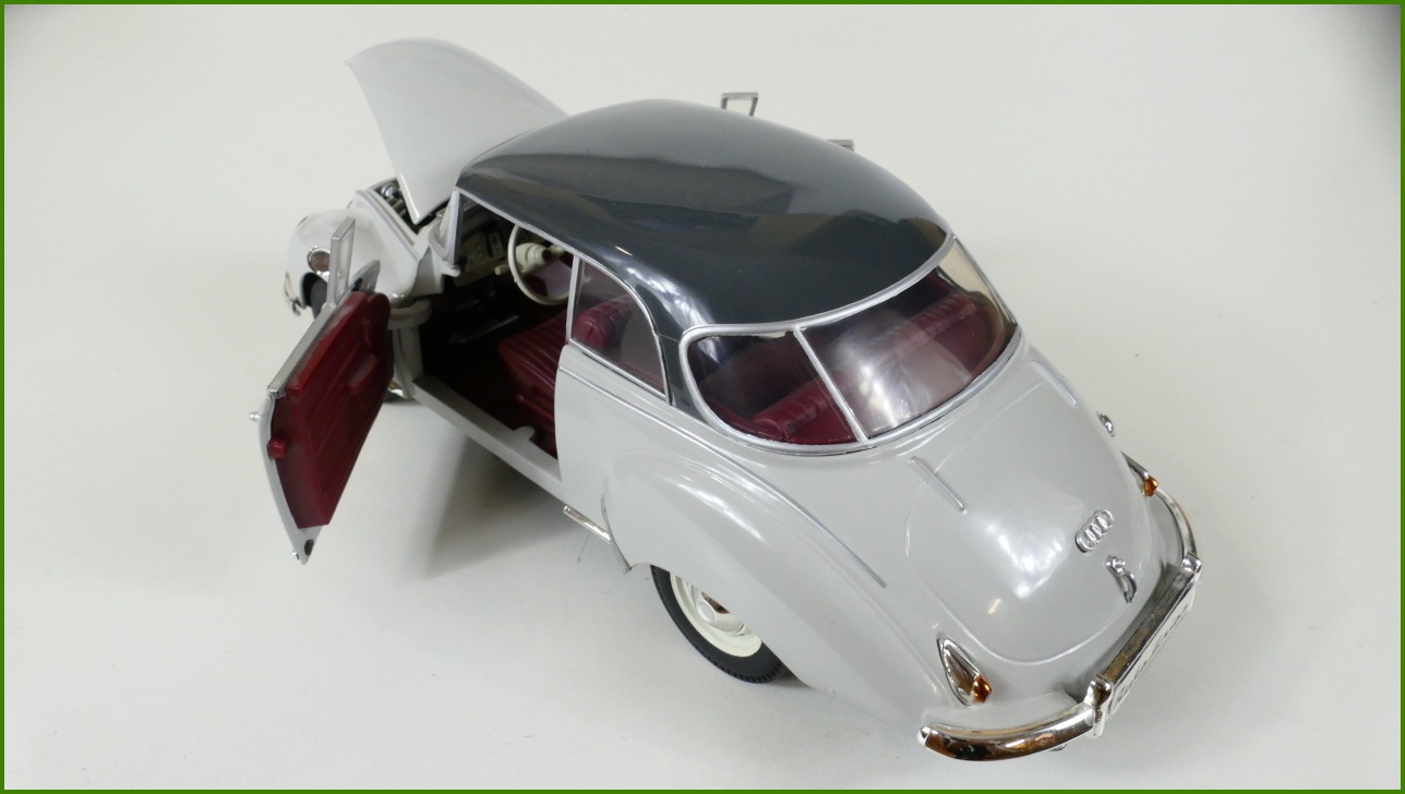 Model Auta Revell 1:18 - Auto Union 1000 S - Viz Popis
