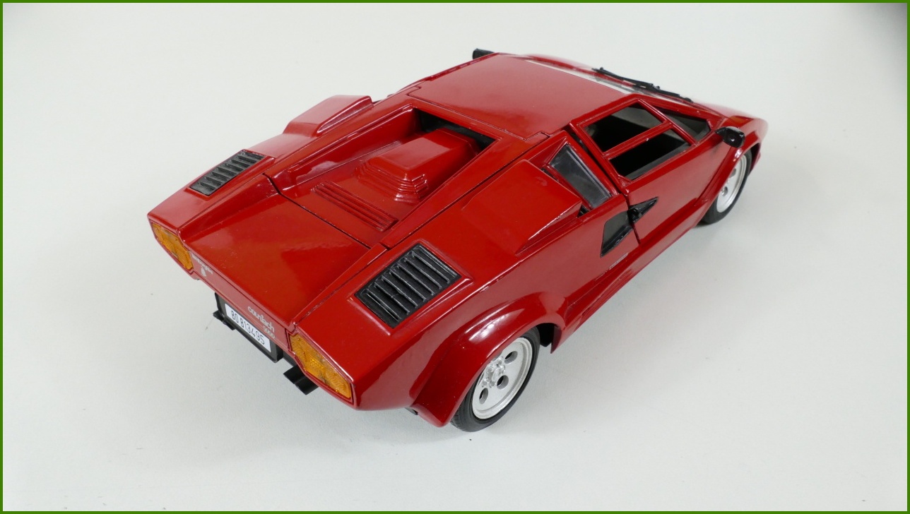 Model Auta Polistil 1:18 - Lamborghini Countach