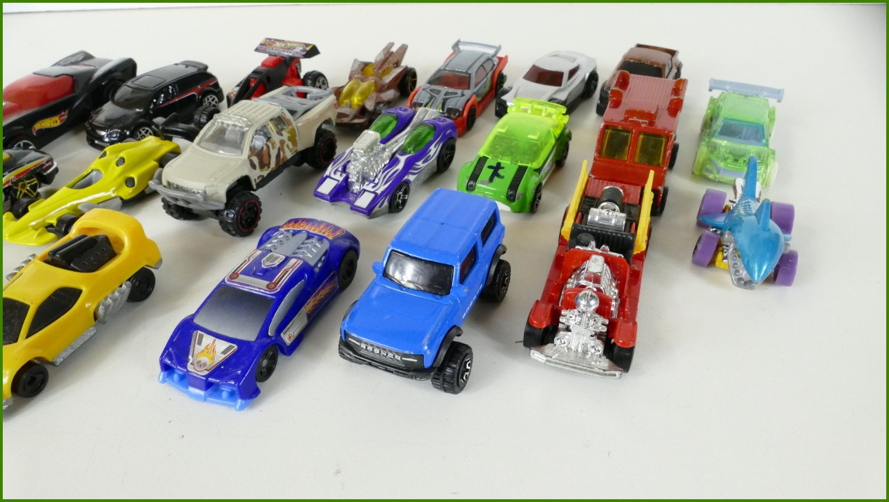Sestava Autíček Hot Wheels 20 ks
