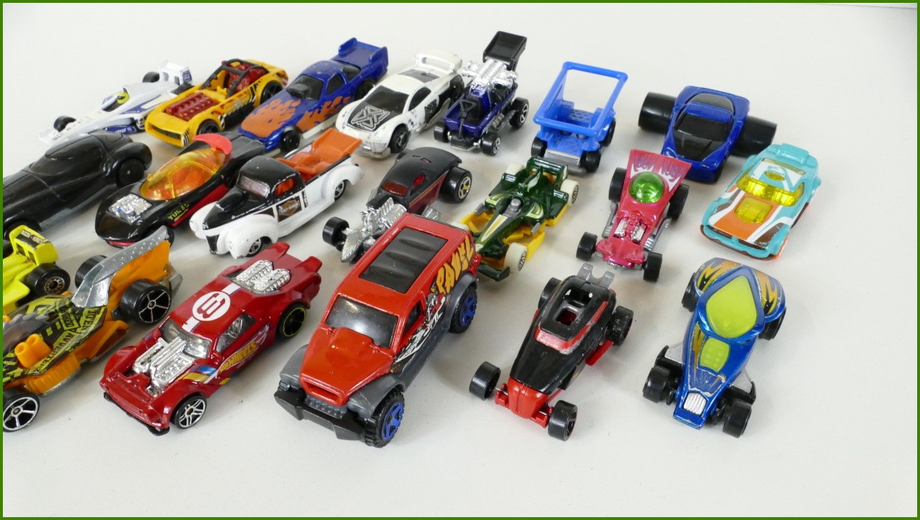 Sestava Autíček Hot Wheels 20 ks