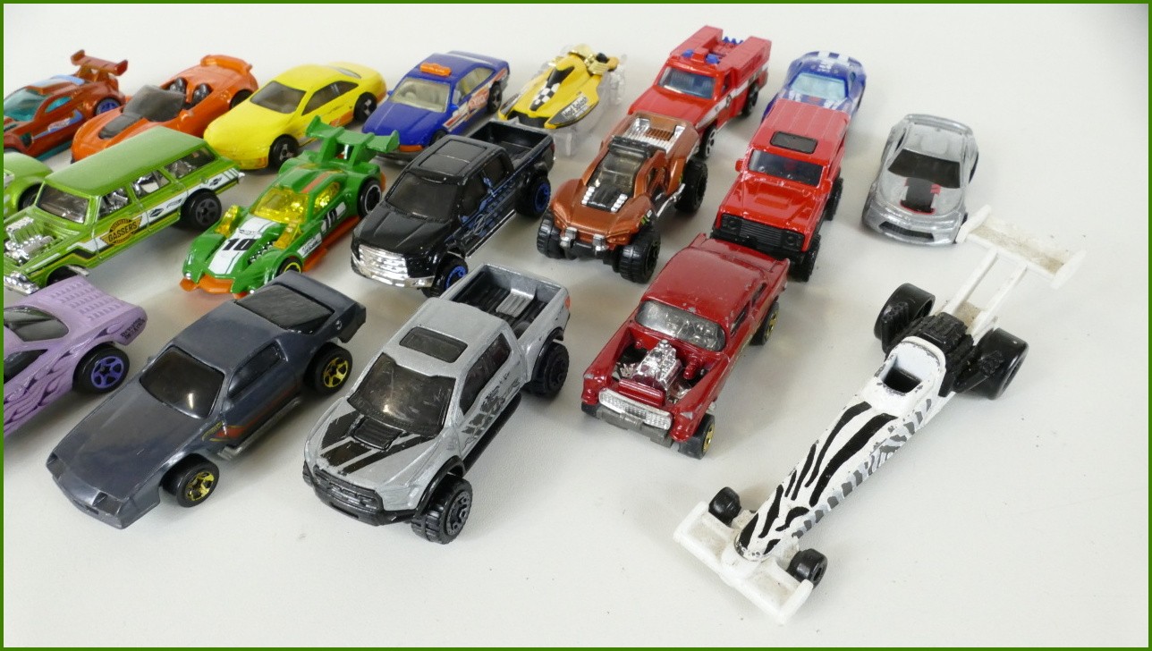 Sestava Autíček Hot Wheels 20 ks