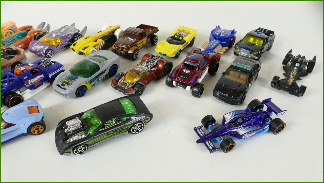 Sestava Autíček Hot Wheels 20 ks