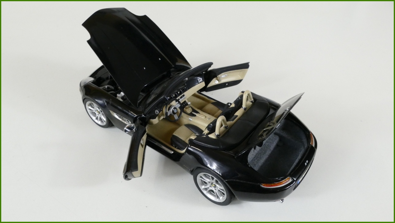 Model Auta Kyosho 1:18 - BMW Z8 - Viz Popis