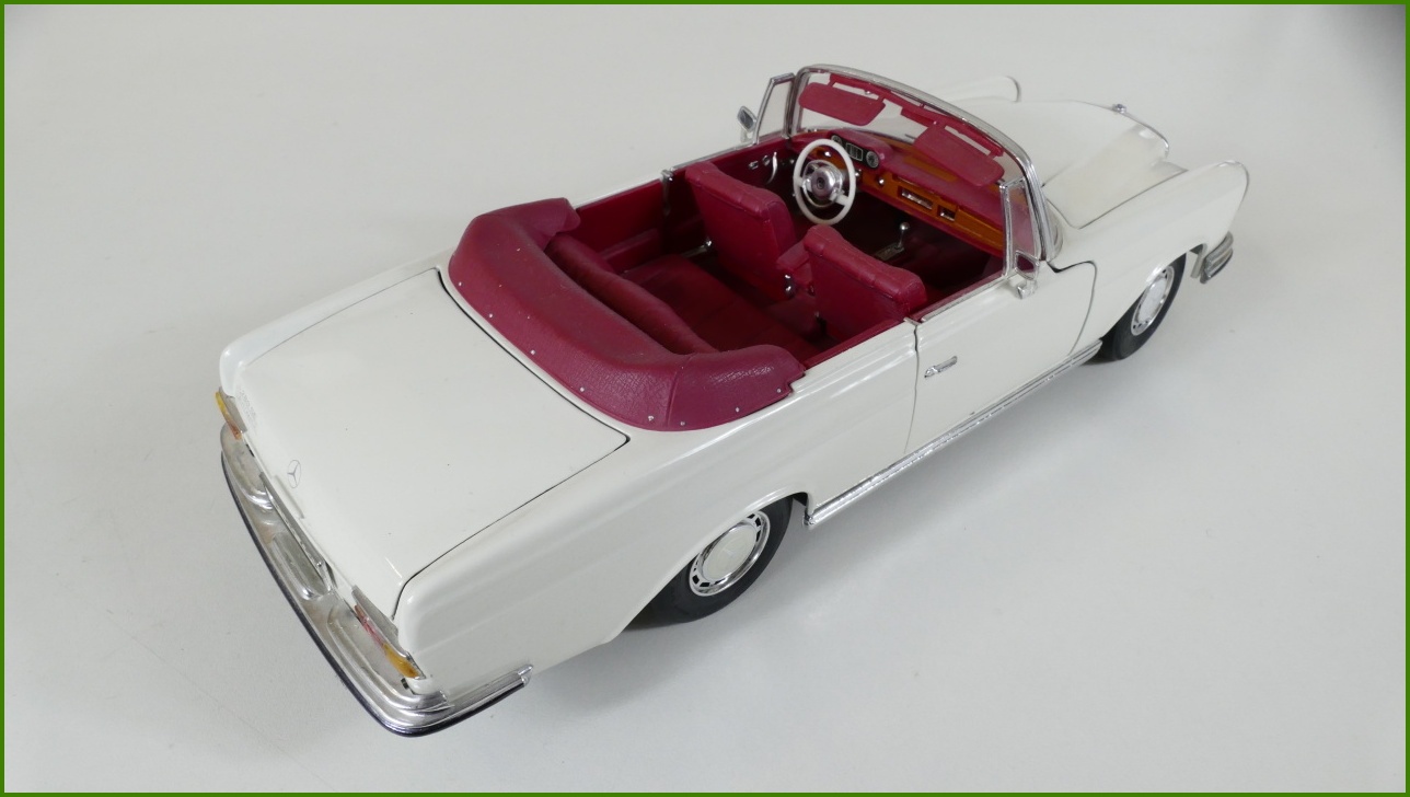 Model Auta Maisto 1:18 - Mercedes-Benz 280 SE (1966) - Viz Popis