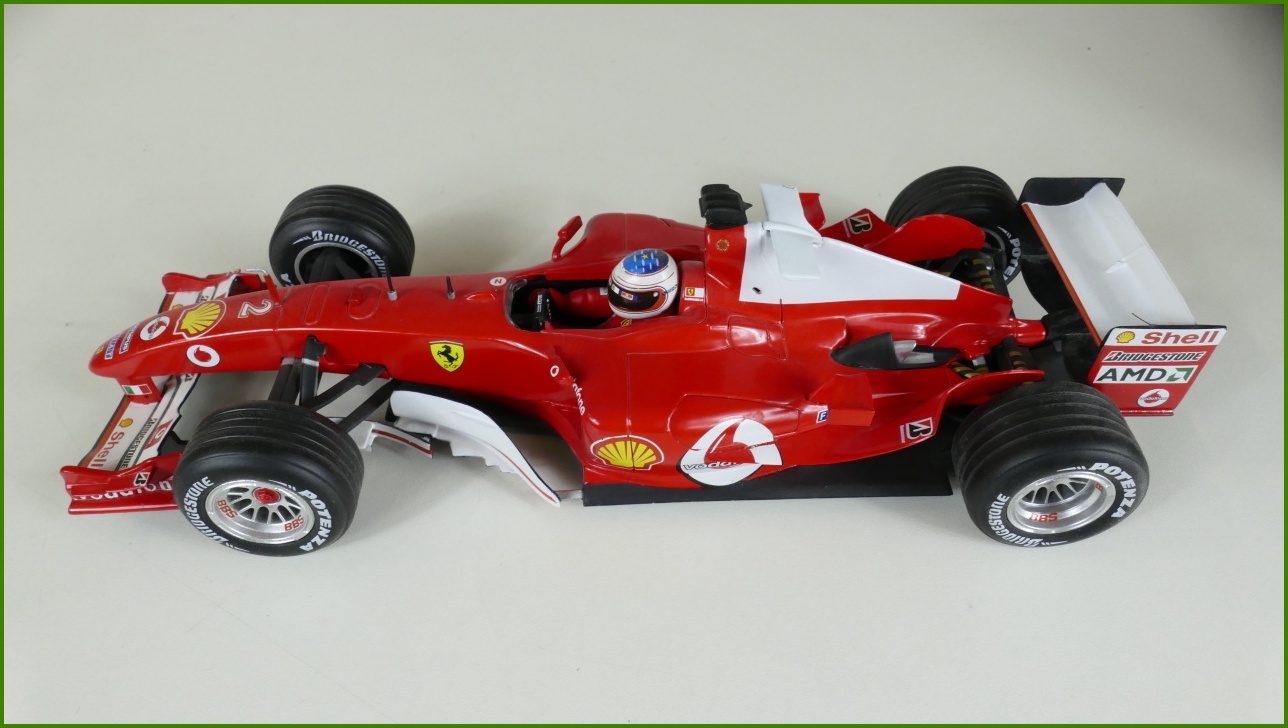 Model Formule Hot Wheels 1:18 - Ferrari F1 F2004 - Rubens Barrichello s Krabicí