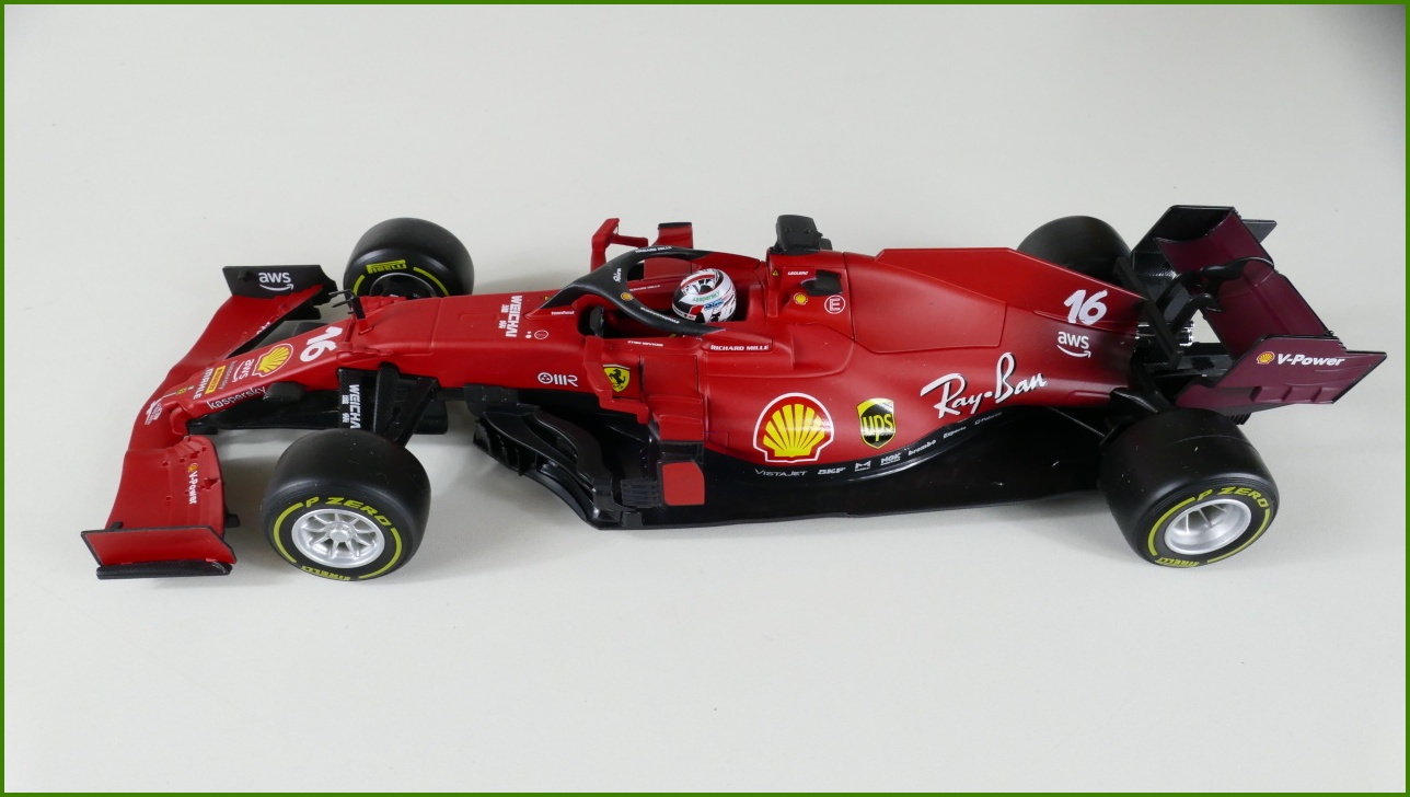 Model Formule Bburago 1:18 - F1 SF21 - Charles Leclerc s Krabicí