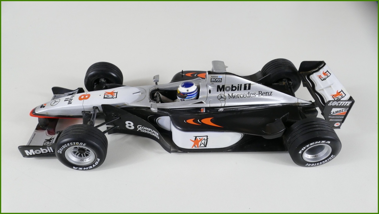 Model Formule Minichamps 1:18 - McLaren Mercedes MP4-13 (1998) - Mika Häkkinen - Viz Popis