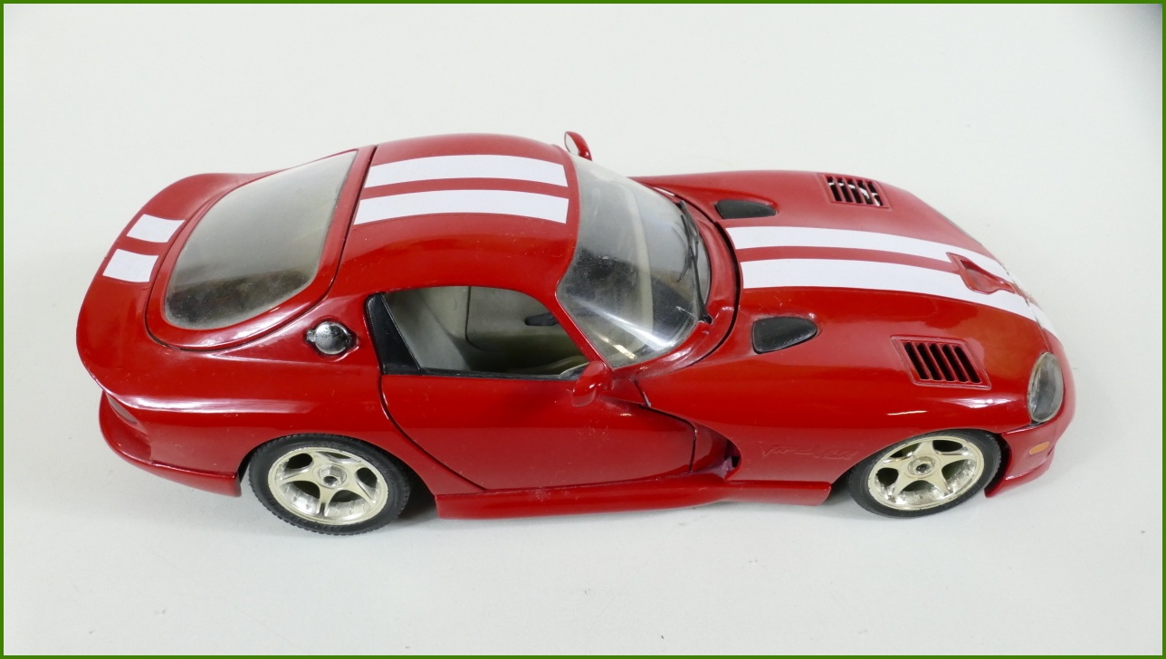 Kovový Model Bburago 1:18 - Dodge Viper GTS Coupe - Viz Popis