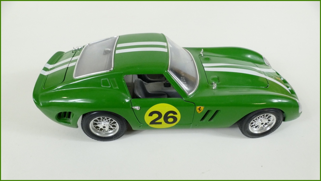 Kovový Model Bburago 1:18 - Ferrari GTO (1962)