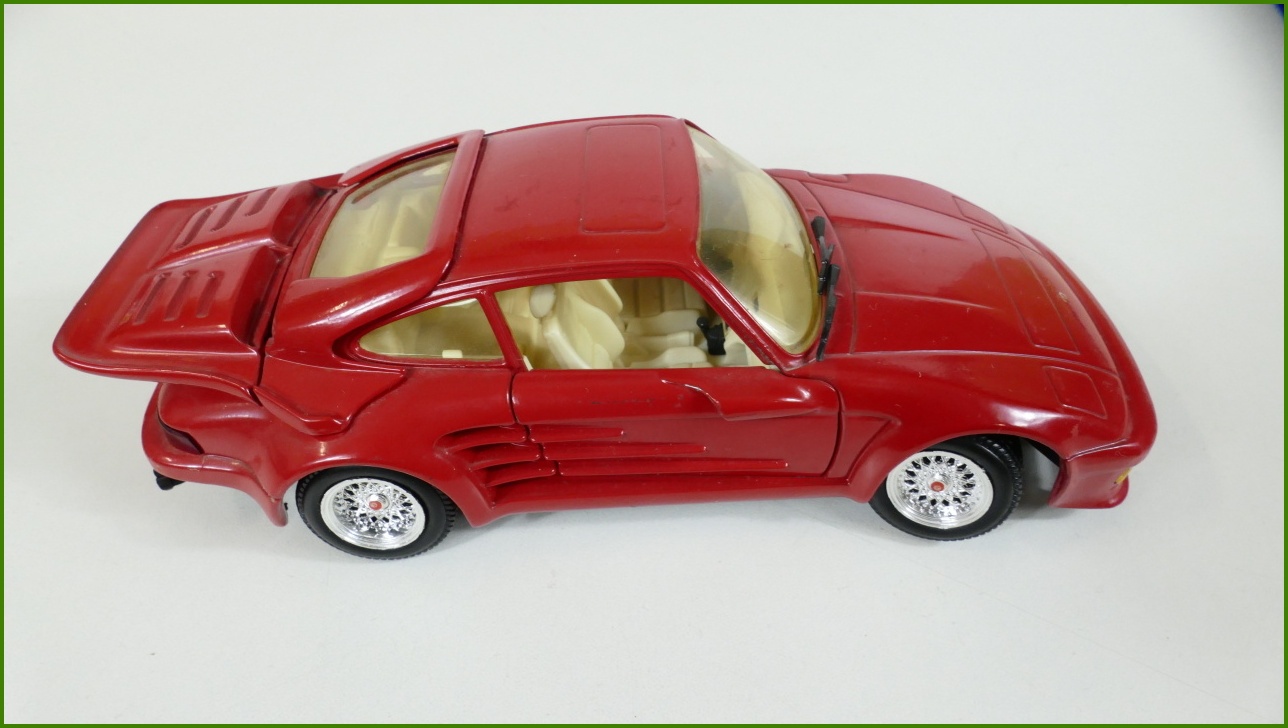 Model Auta Revell 1:24 - Gemballa Avalanche / Cyrrus