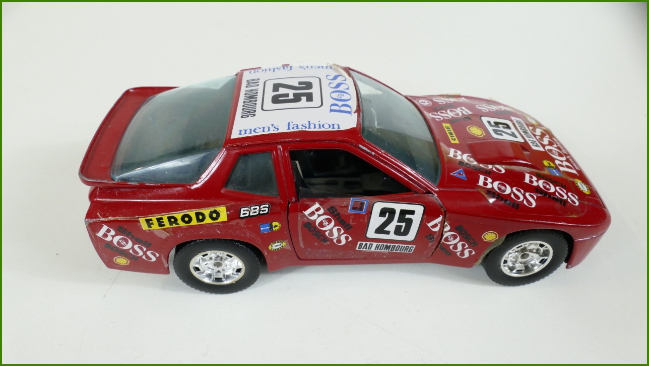 Model Auta Bburago 1:24 - Porsche 924 Turbo - Viz Popis