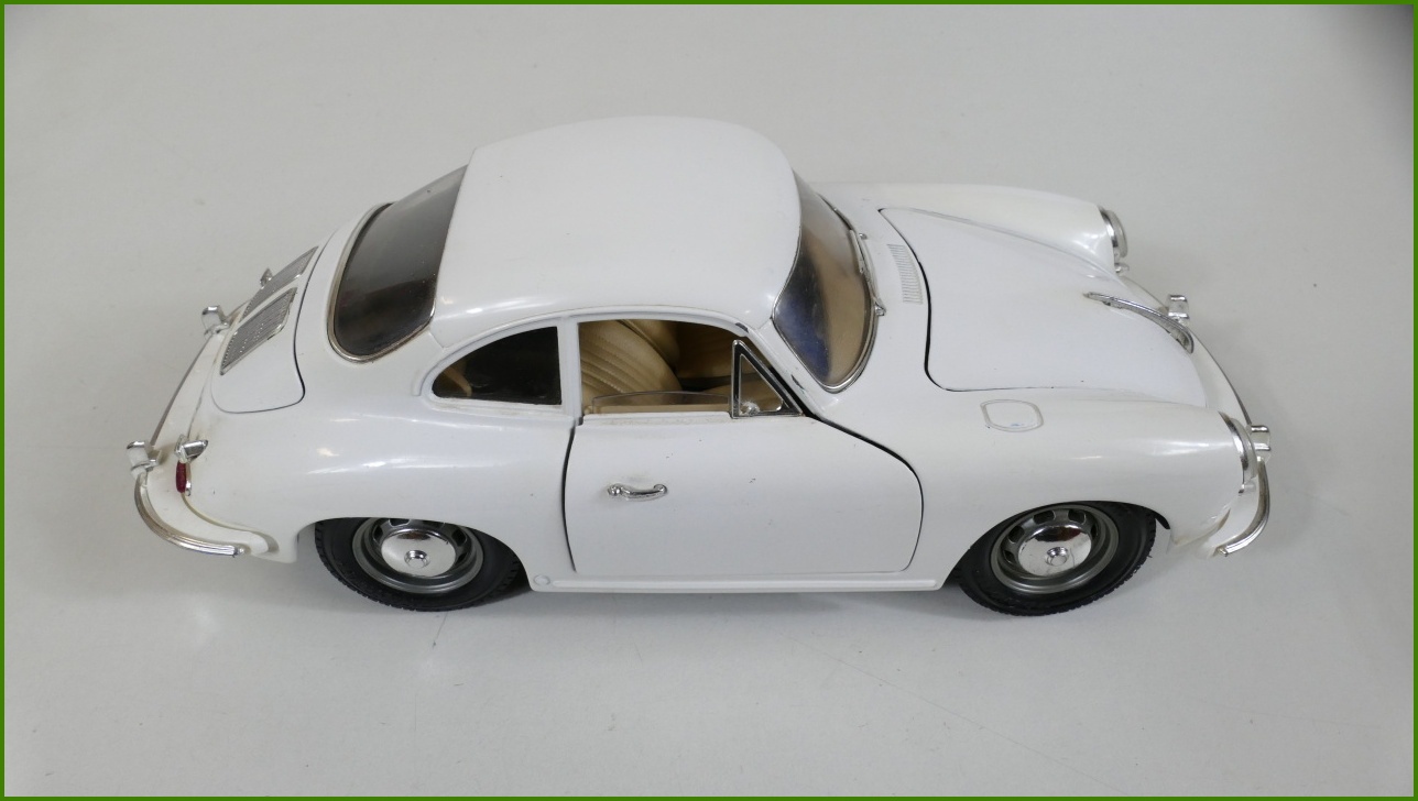 Kovový Model Bburago 1:18 - Porsche 356 B (1961)