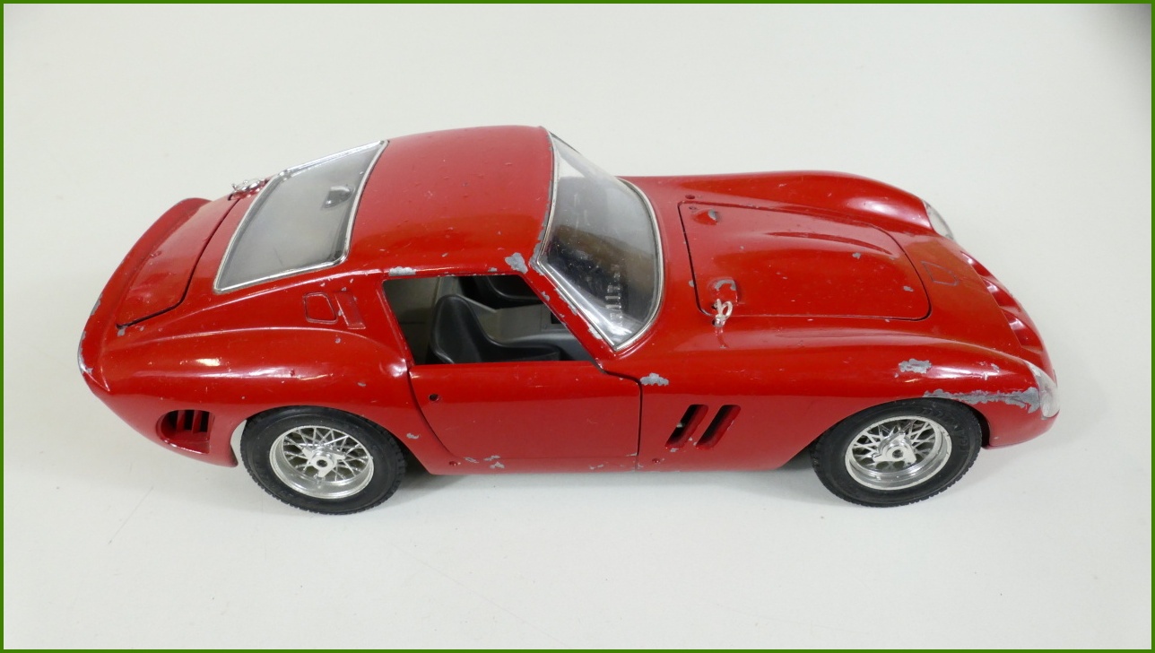 Kovový Model Bburago 1:18 - Ferrari GTO (1962) - Viz Popis