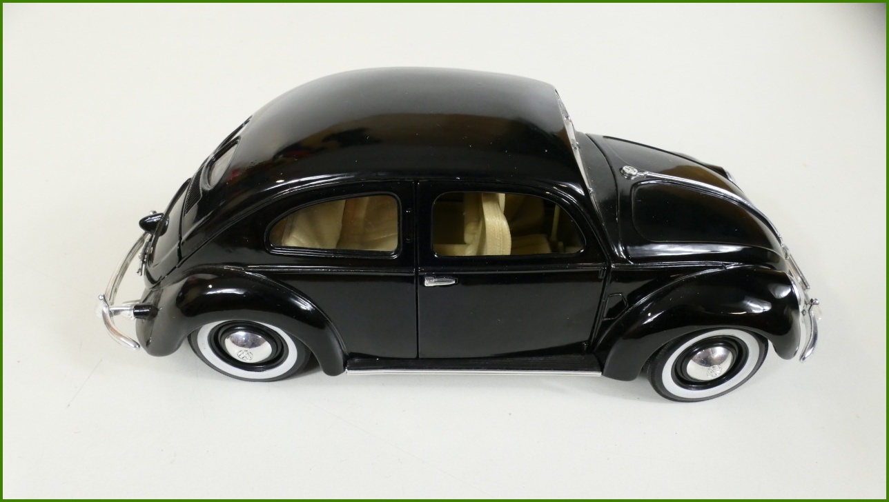 Model Auta Maisto 1:18 Volkswagen Export Sedan (1951)