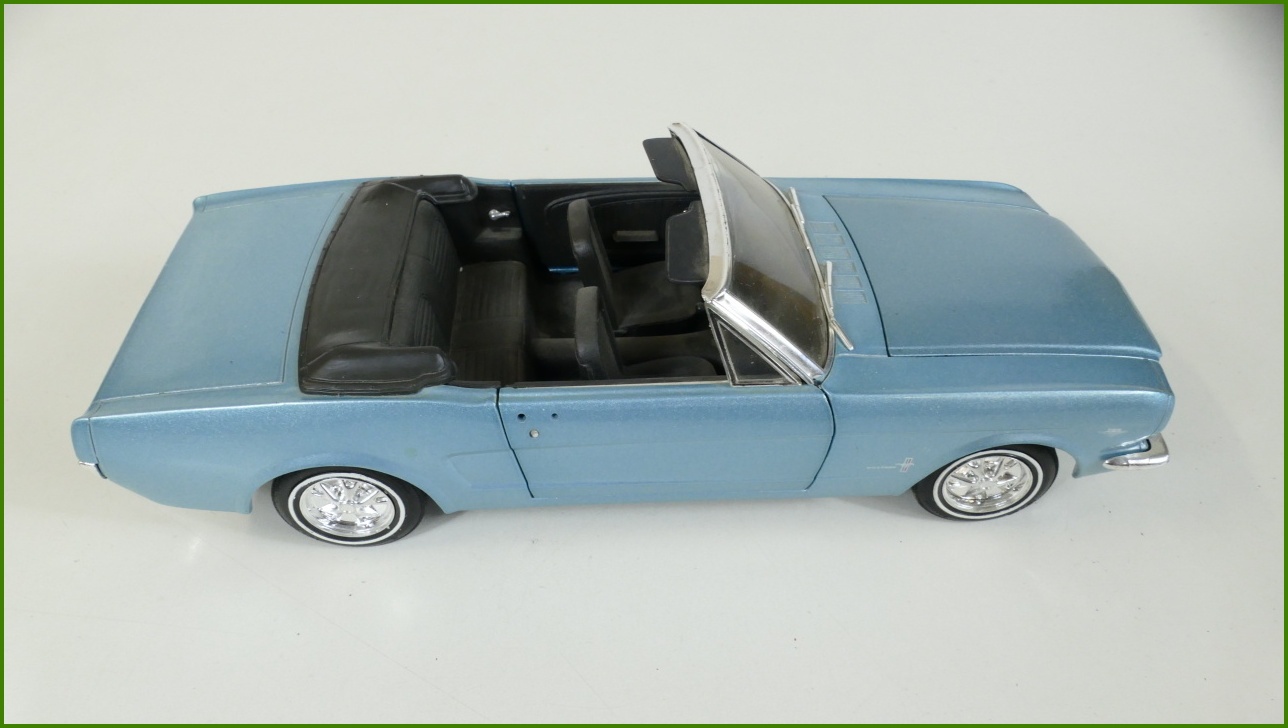 Model Auta Revell 1:18 - Ford Mustang (1965) - Viz Popis