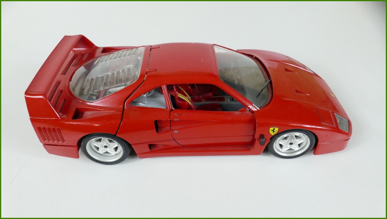Kovový Model Bburago 1:18 - Ferrari F40 (1987) - Viz Popis