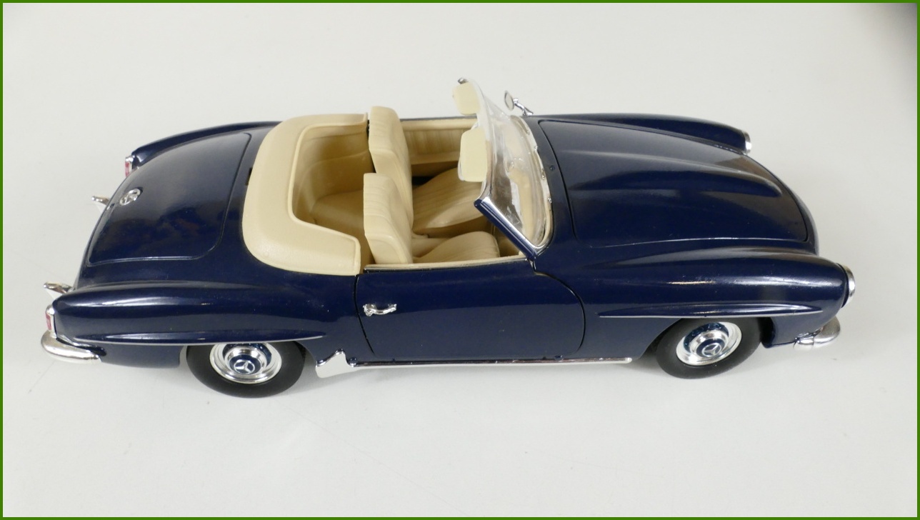 Model Auta ERTL 1:18 - Mercedes Benz 190 SL - Viz Popis