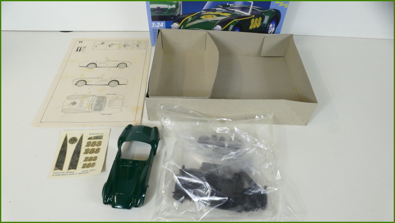 Model Auta Revell Metal Kit Stavebnice 1:24 - Shelby 427 Cobra Racing