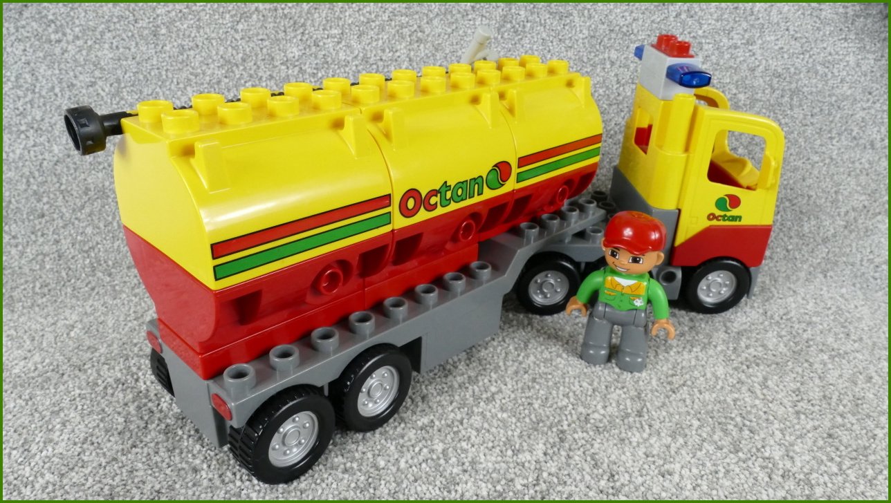 Lego® Duplo® Nákladní Auto - Cisterna Octan s Cisternami a Majáčkem / Šedý Podvozek