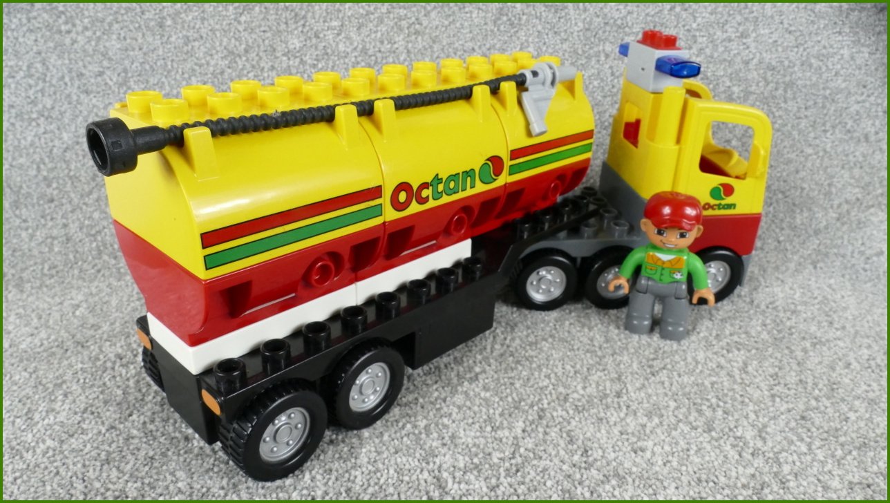 Lego® Duplo® Nákladní Auto - Cisterna Octan s Cisternami a Majáčkem / Černý Podvozek