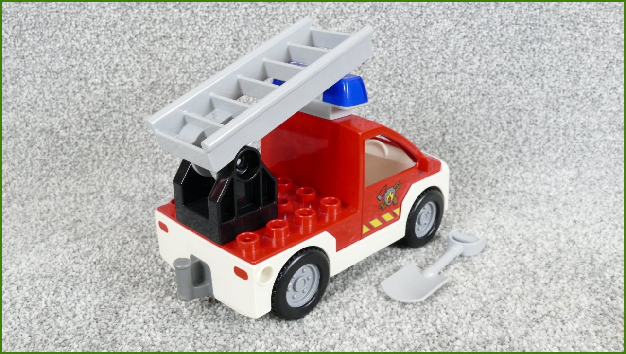 Lego® Duplo® Hasičské Větší Osobní Auto se Žebříkem