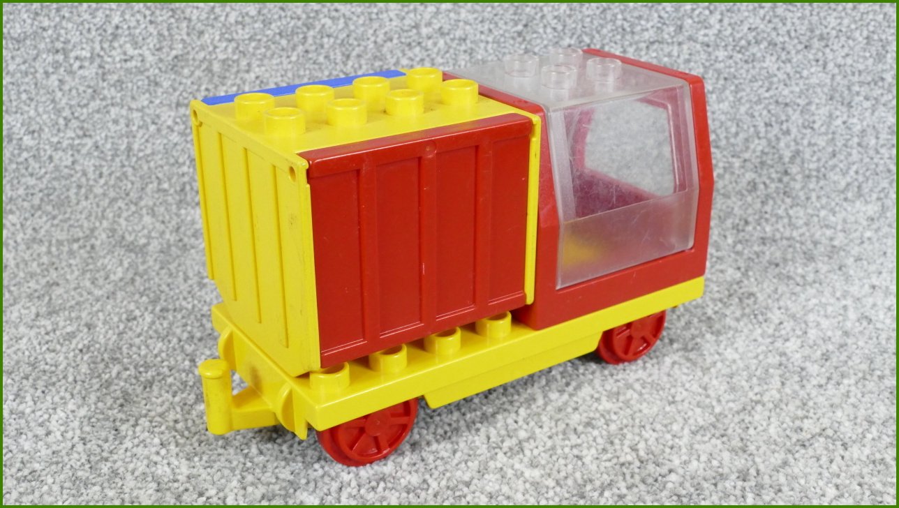 Lego® Duplo® Vagon Nákladní Prosklený Kontejner a Žlutý Kontejner - Žlutý Podvozek