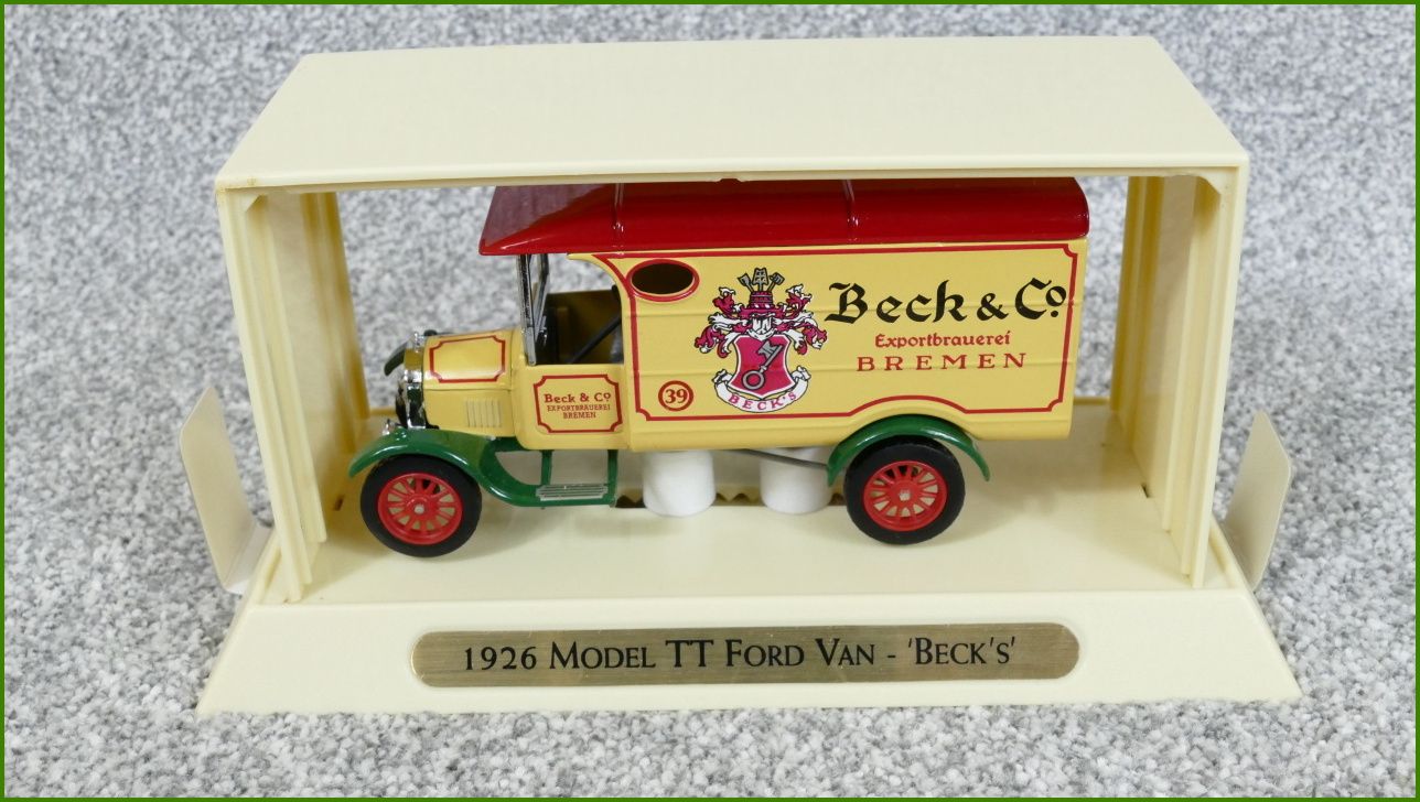 Matchbox Autíčko s Krabičkou YGB02 - 1926 Model TT Ford Van
