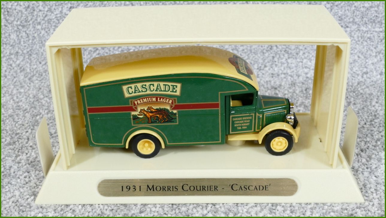 Matchbox Autíčko s Krabičkou YGB18 - 1931 Morris Van