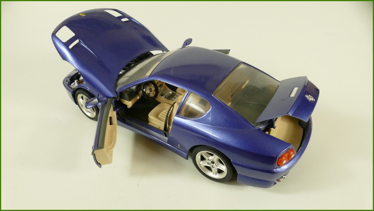 Kovový Model Bburago 1:18 - Ferrari 456 GT (1992)