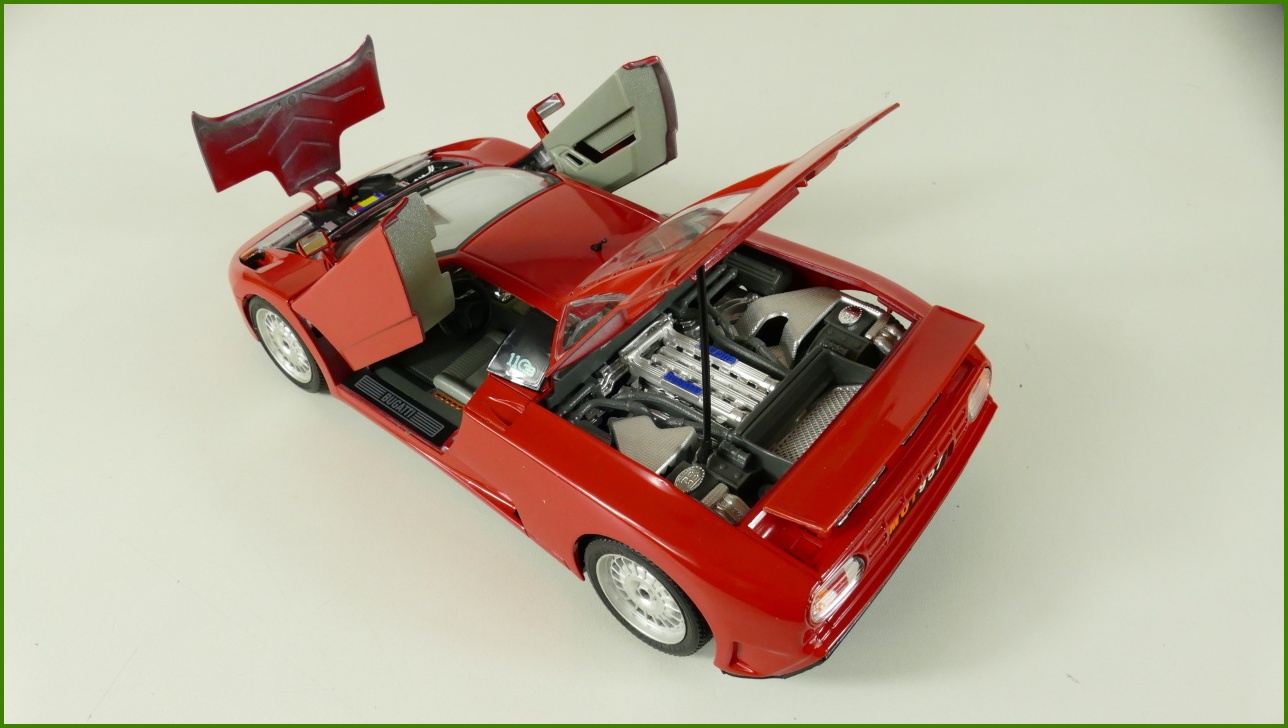 Kovový Model Bburago 1:18 - Bugatti EB 110 (1991) s Krabicí