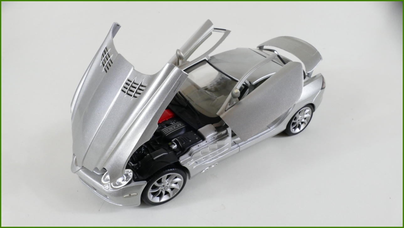 Model Maisto 1:18 - Mercedes-Benz SLR McLaren
