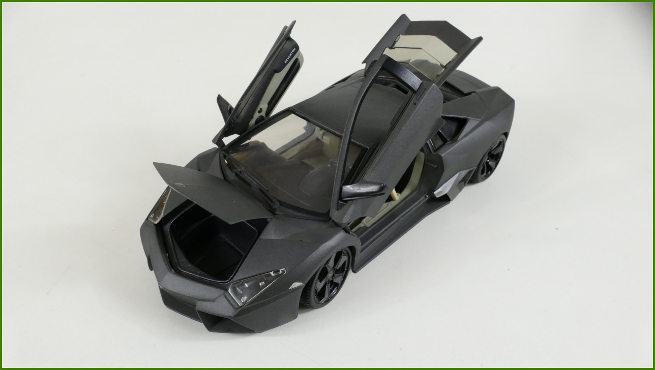 Kovový Model Bburago 1:18 - Lamborghini Reventón - Viz Popis
