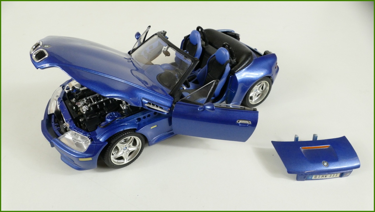 Kovový Model Bburago 1:18 - BMW M Roadster - Viz Popis