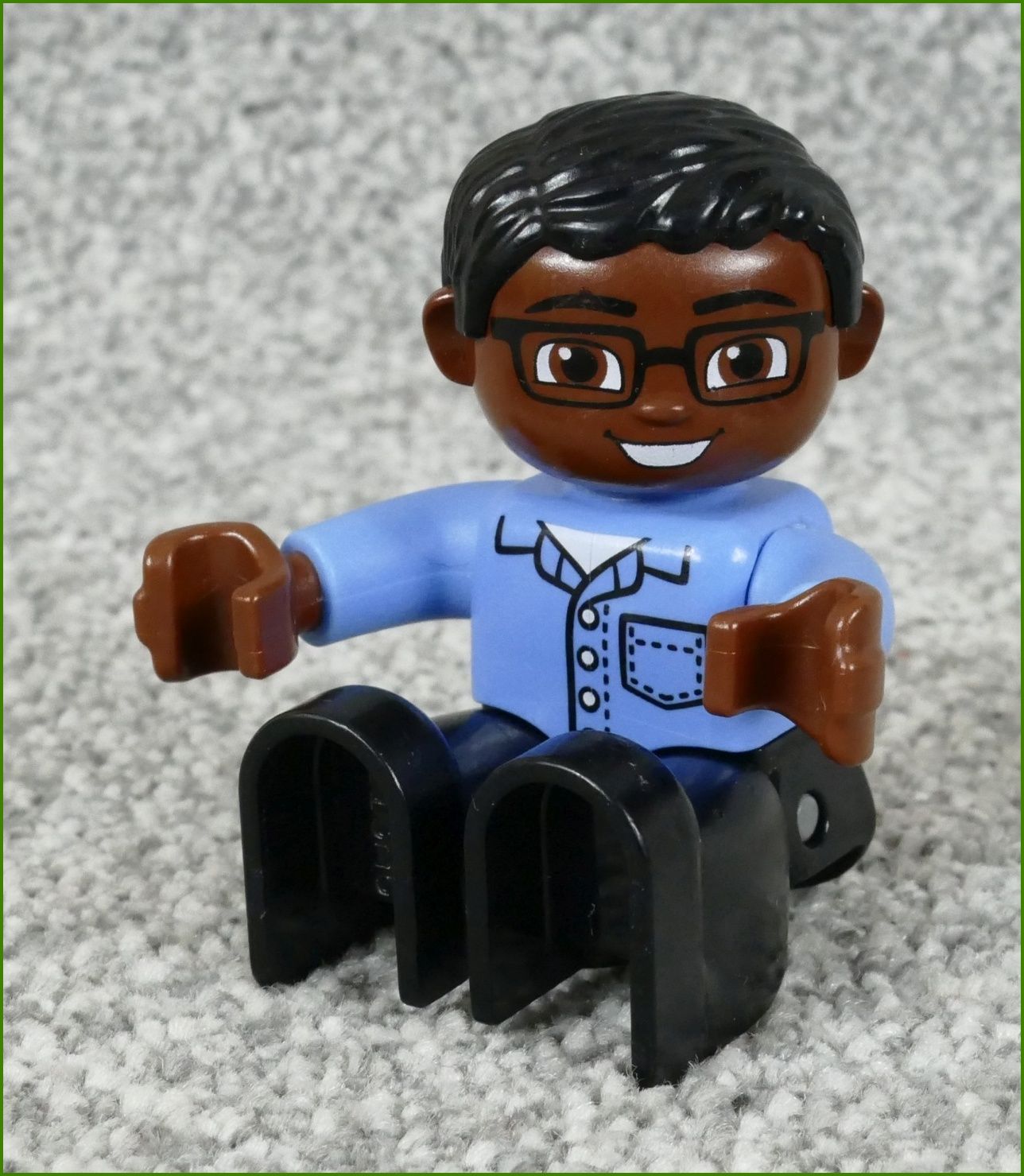 Lego® Duplo® Figurka Černoch v Modré Košili