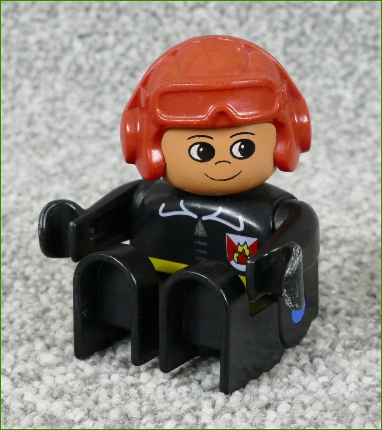 Lego® Duplo® Figurka Hasič Pilot s Červenou Přilbou