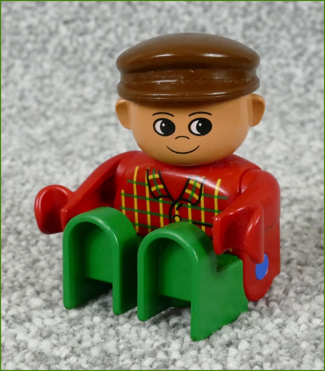 Lego® Duplo® Figurka Pán v Červené Košili