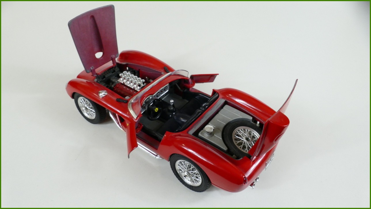 Kovový Model Bburago 1:18 - Ferrari 250 Testa Rossa (1957) - Viz Popis