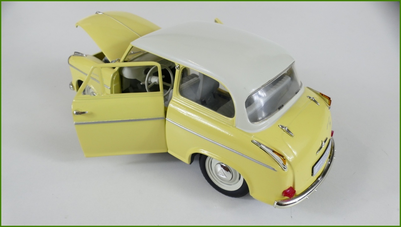 Model Revell 1:18 - Lloyd Alexander TS