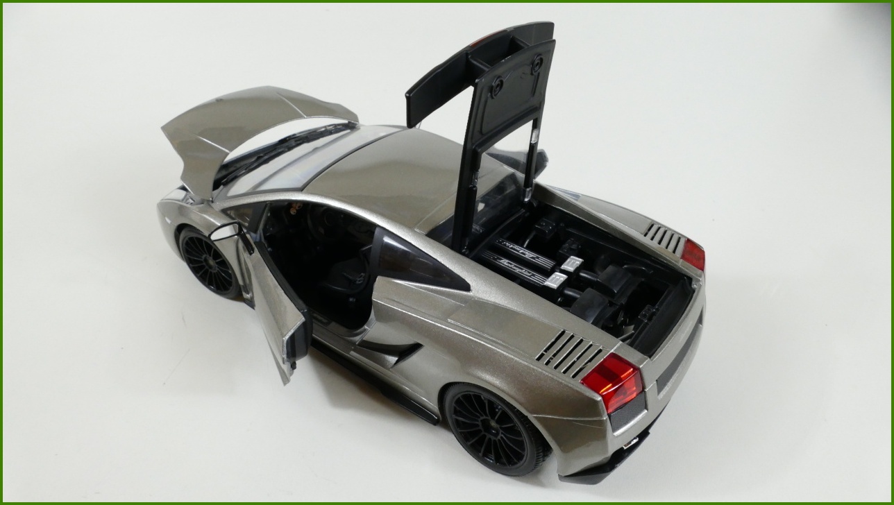 Model Maisto 1:18 - Lamborghini Gallardo Superleggera