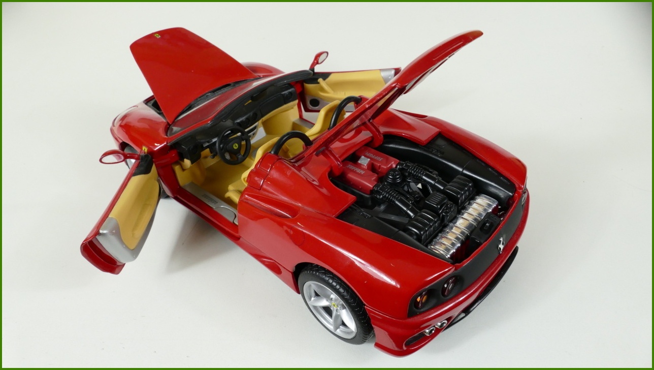 Model Hot Wheels 1:18 - Ferrari 360 Spider