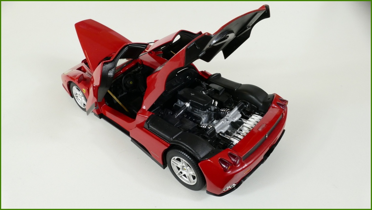 Model Hot Wheels 1:18 - Enzo Ferrari - Viz Popis
