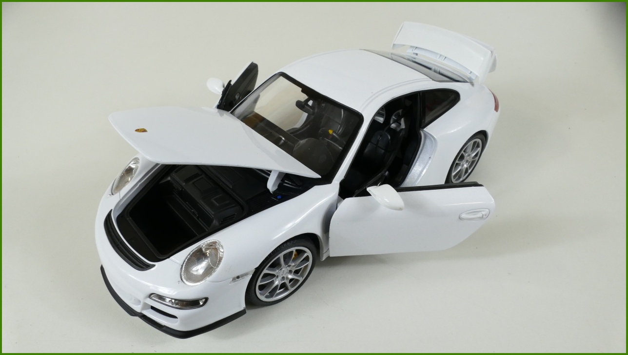 Model Auta Welly 1:18 - Porsche 911 (997) GT3