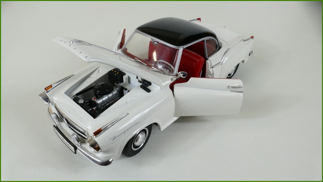 Model Auta Revell 1:18 - Borgward Isabella