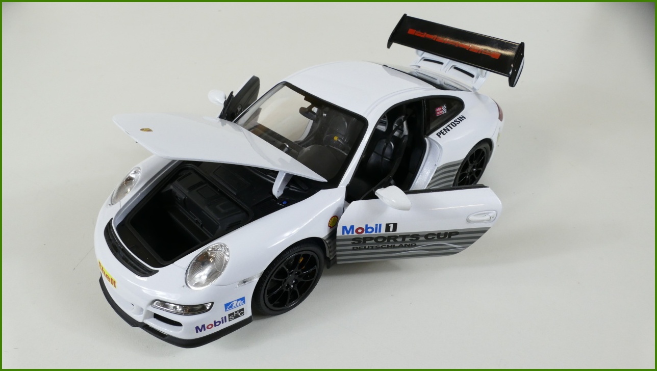 Model Auta Welly 1:18 - Porsche 911 (997) GT3 RS